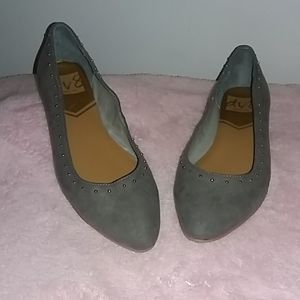 DV8 by Dolce Vita suede flats